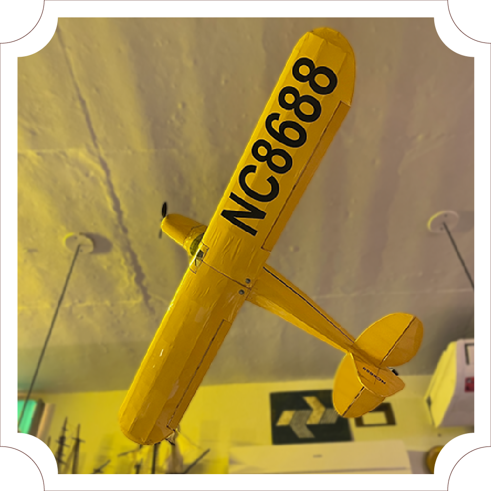 Aeromodelo Amarelo